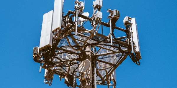 telecom - 5g - antenna